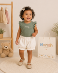 Conjunto Bella – Body verde sálvia com bordado floral e shorts bloomer branco
